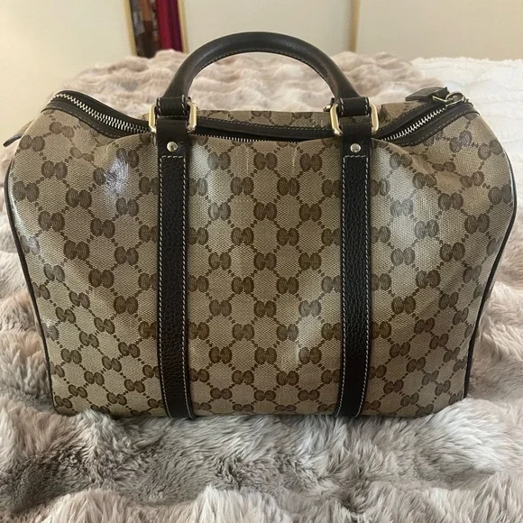 Selling my own Gucci Bag